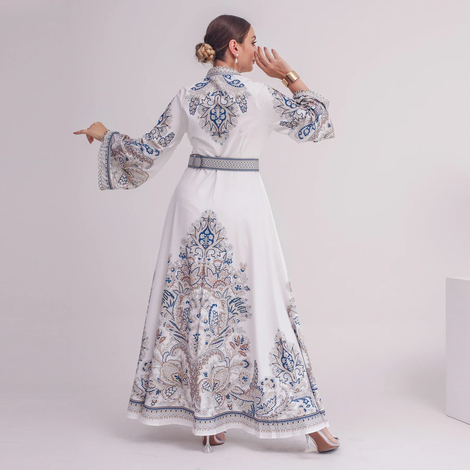 Loriya Wholesale Middle East Luxury Kaftan Dresses Islamic Clothing Dubai Abaya Elegant Print Women's Dress