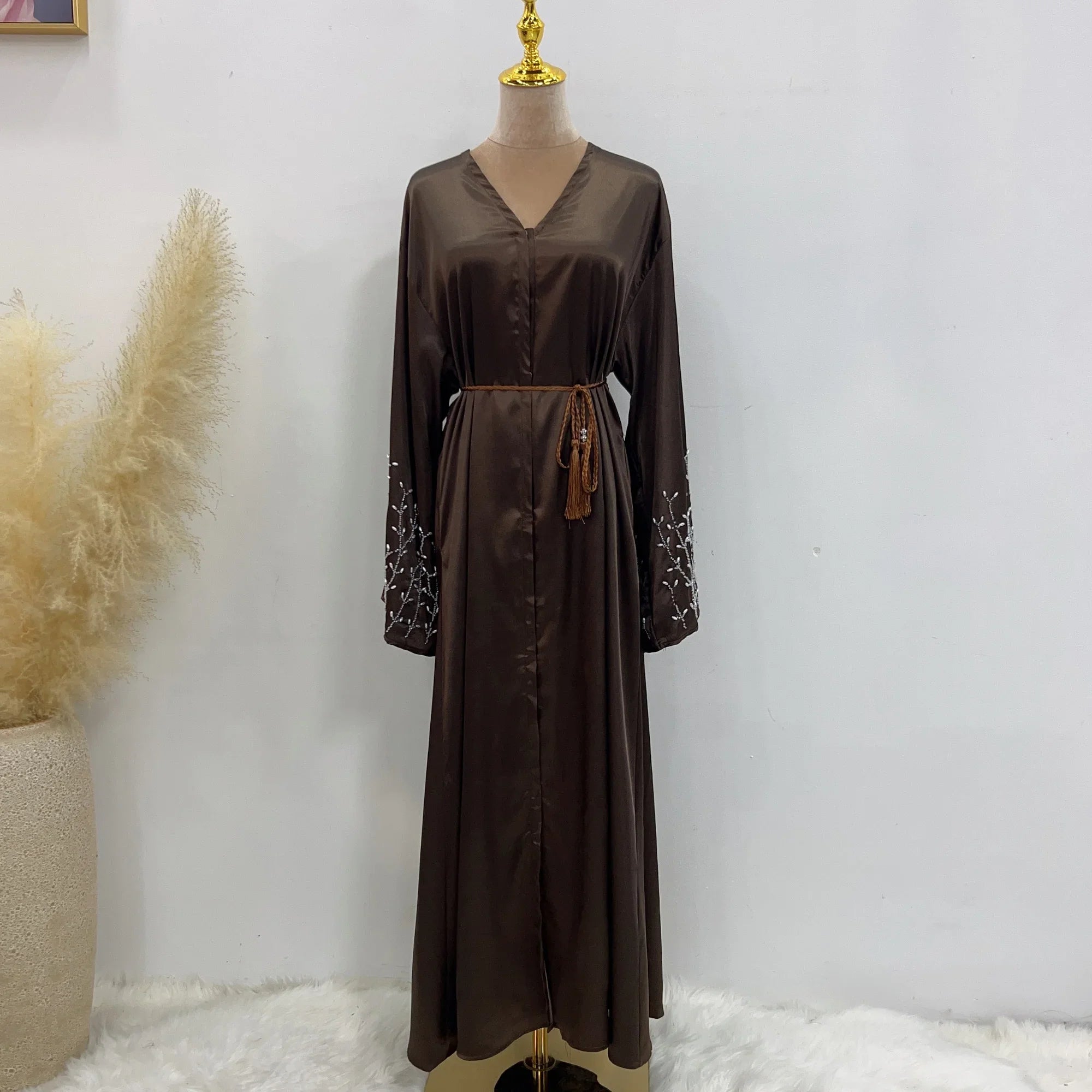 Fabricant Loriya Turquie Modeste Dubaï Abaya Abaya de luxe avec perles faites à la main Robe musulmane pour femmes 