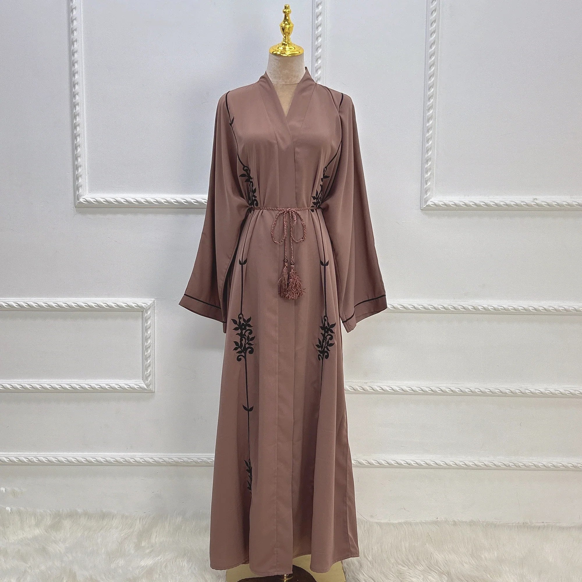 2023 Ramadan New Design Muslim Women Clothing Abaya Turkey Modest Dresses Embroidery Kaftan Abaya with Pop-up Buttons