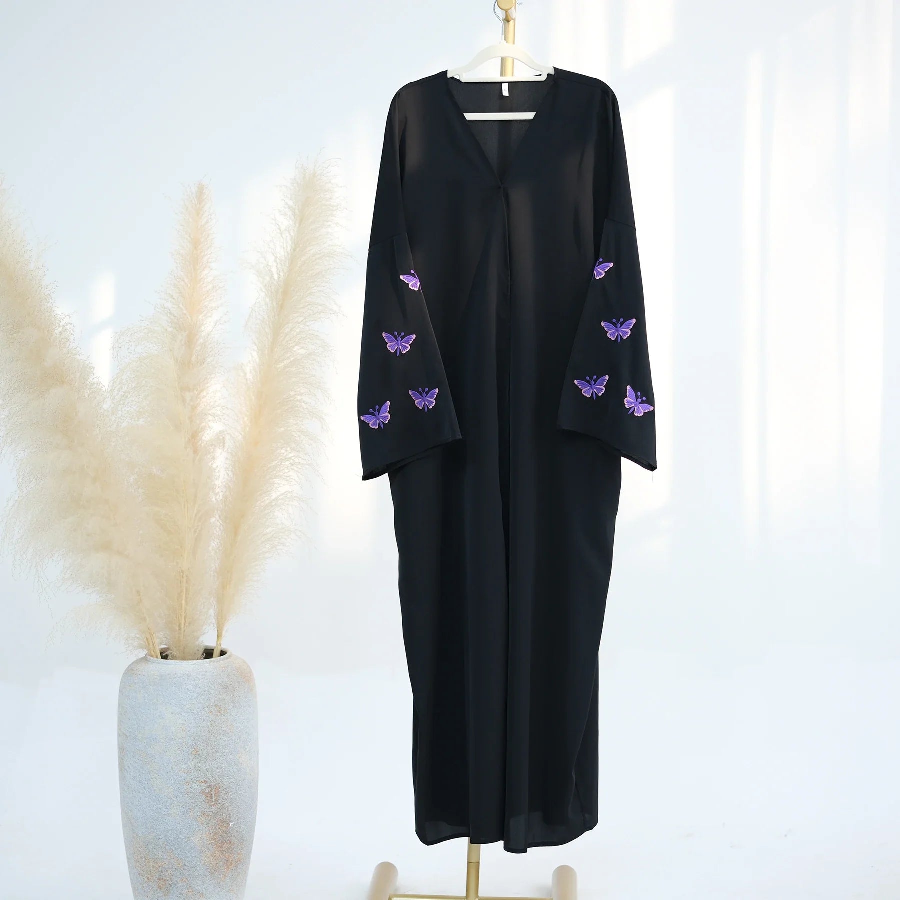 2024 Loriya Latest Islamic Clothing Nida Black Abaya Dubai Designs Abaya Women Muslim Dress Cardigan with Butterfly Decoration