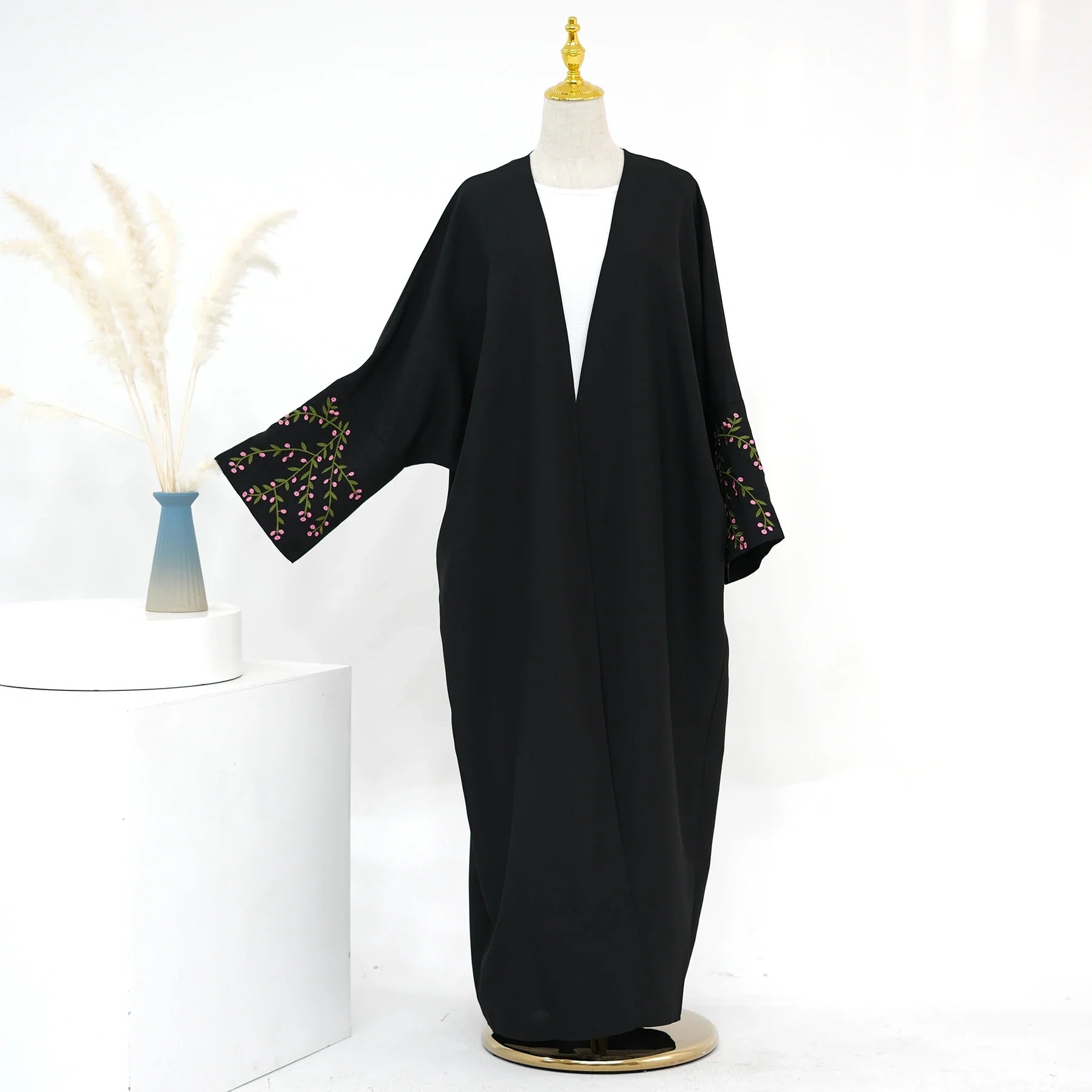 2024 Loriya Fashion Wholesale New EID Linen Abaya Flower Embroidery Kimono Abaya Islamic Clothing Abaya Women Muslim Dress