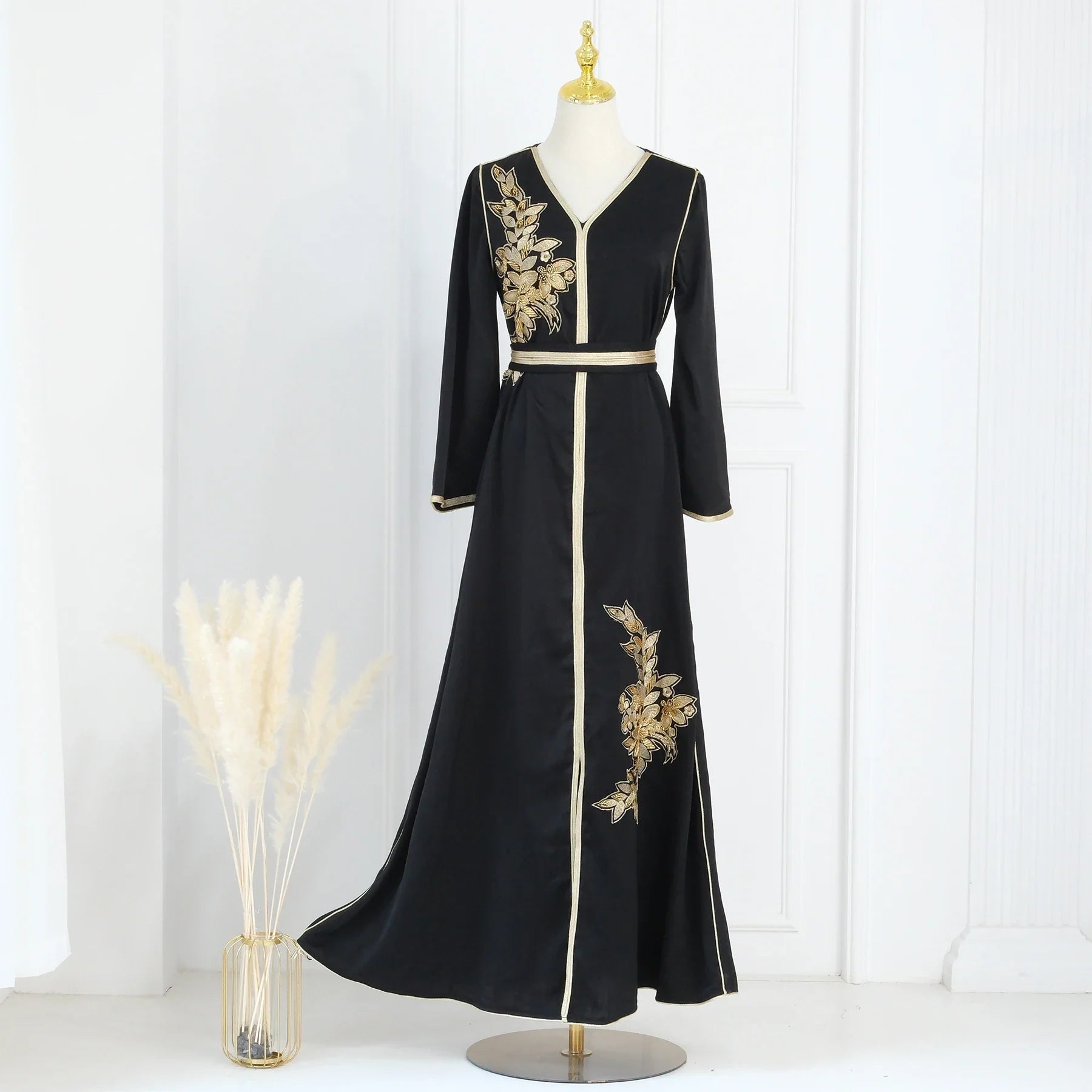 Loriya Wholesale Muslim Women Dress Long Sleeve V Neck Elegant Black Kaftan Modest Dress Abaya Islamic Clothing