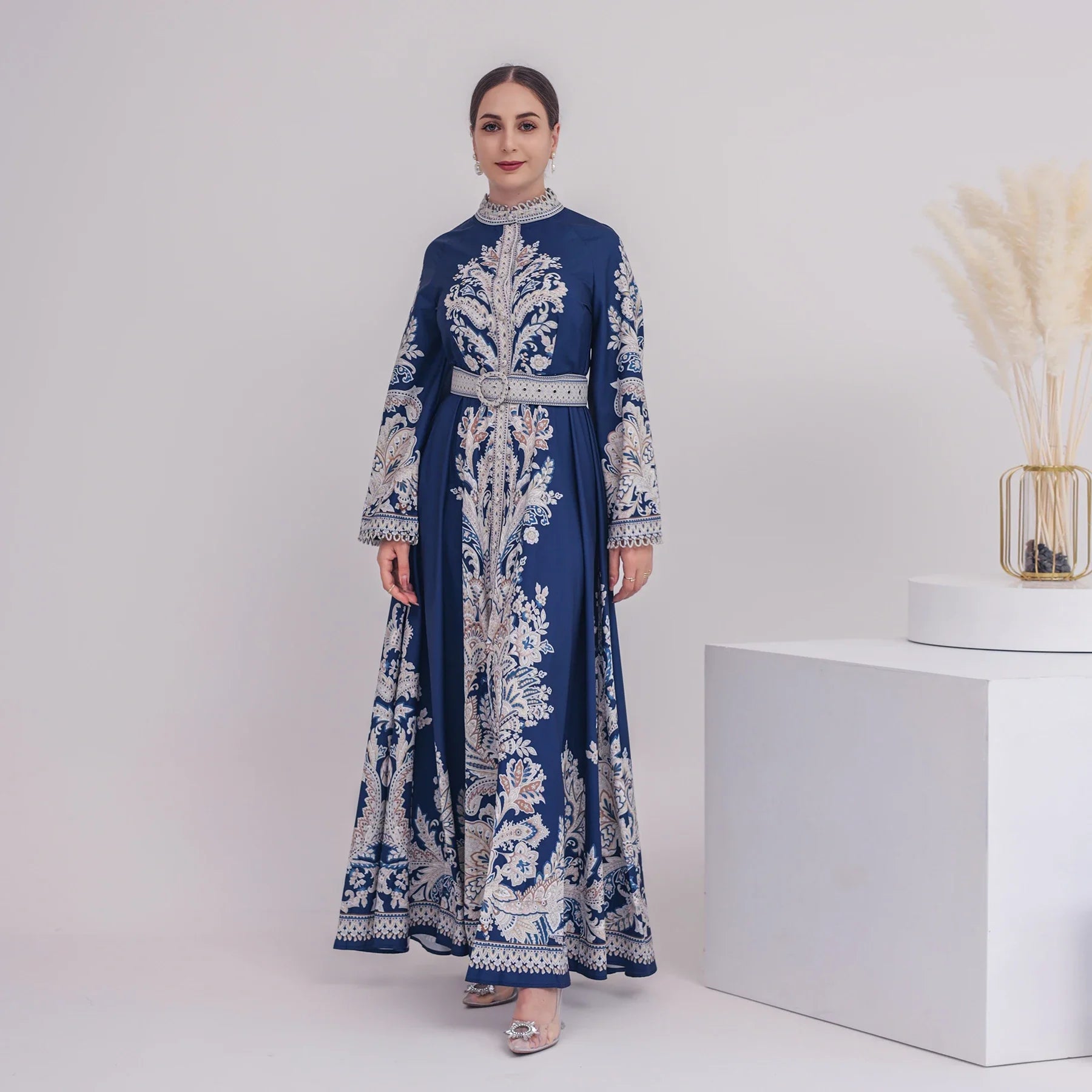 Loriya Wholesale Middle East Luxury Kaftan Dresses Islamic Clothing Dubai Abaya Elegant Print Women's Dress