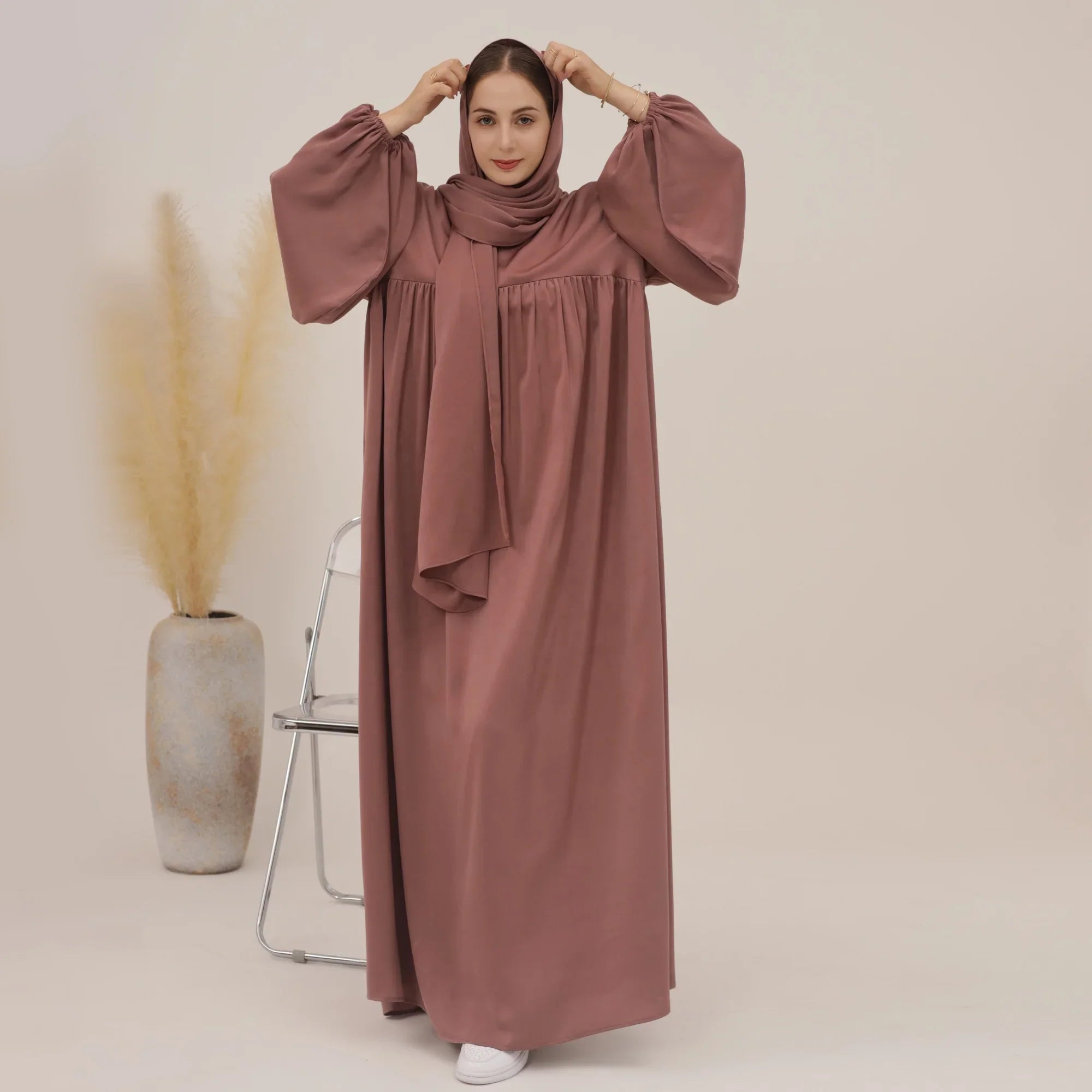 Loriya Abayas fermées à manches bouffantes Dubaï Turquie Hijab Robe 2 pièces Ensemble Abaya unie Vêtements islamiques pour femmes musulmanes 