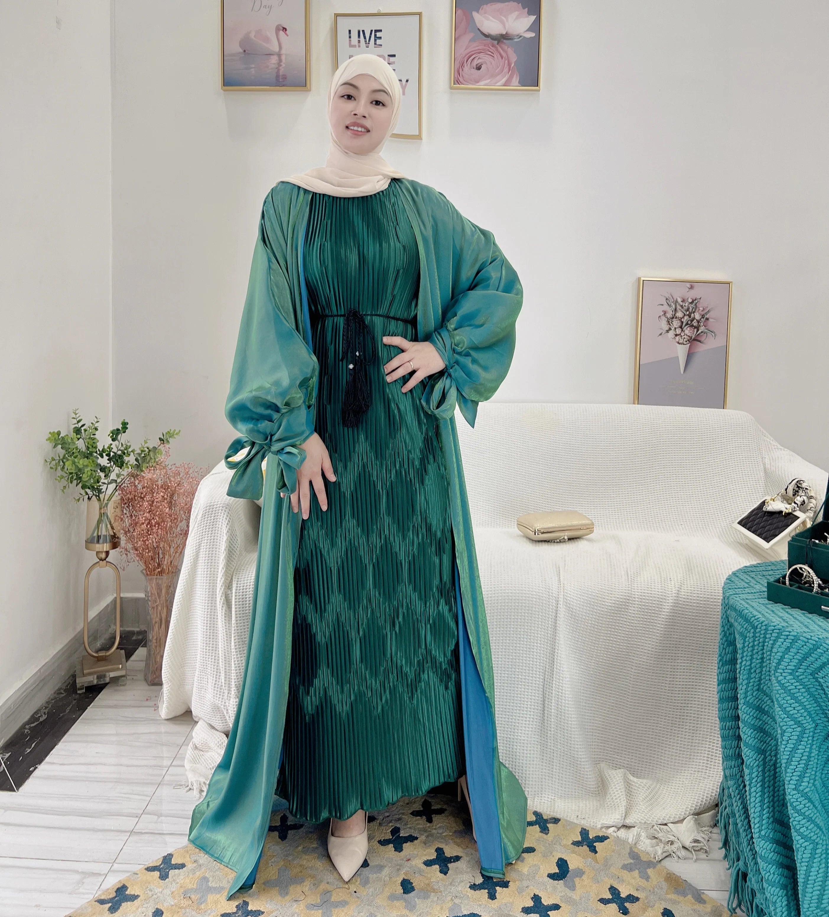 Loriya 2022 hot sale muslim abaya designs shinny polyester cardigan modest abaya dubai women muslim dresses