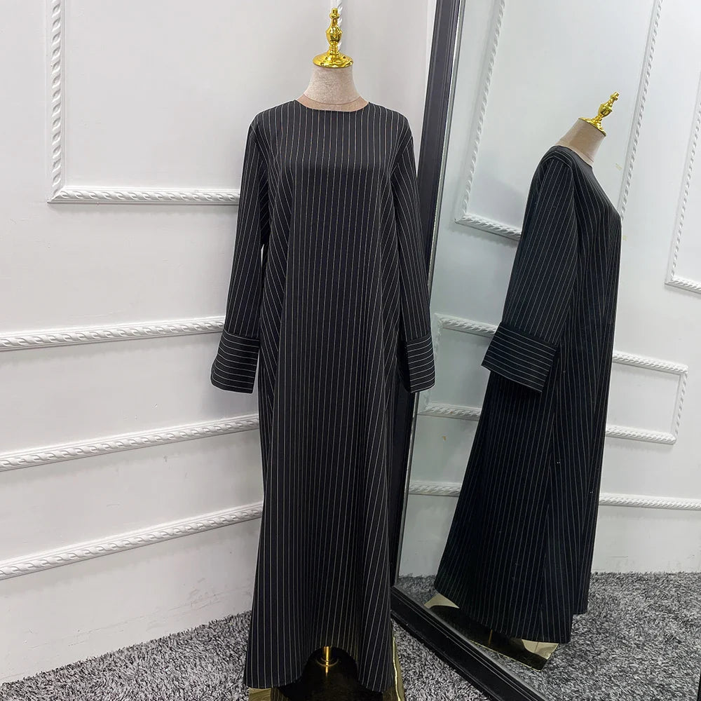 2023 Loriya Vêtements Islamiques Épais Polyester Musulman Longue Maxi Robes Dubaï Turquie Abaya Femmes Robe 