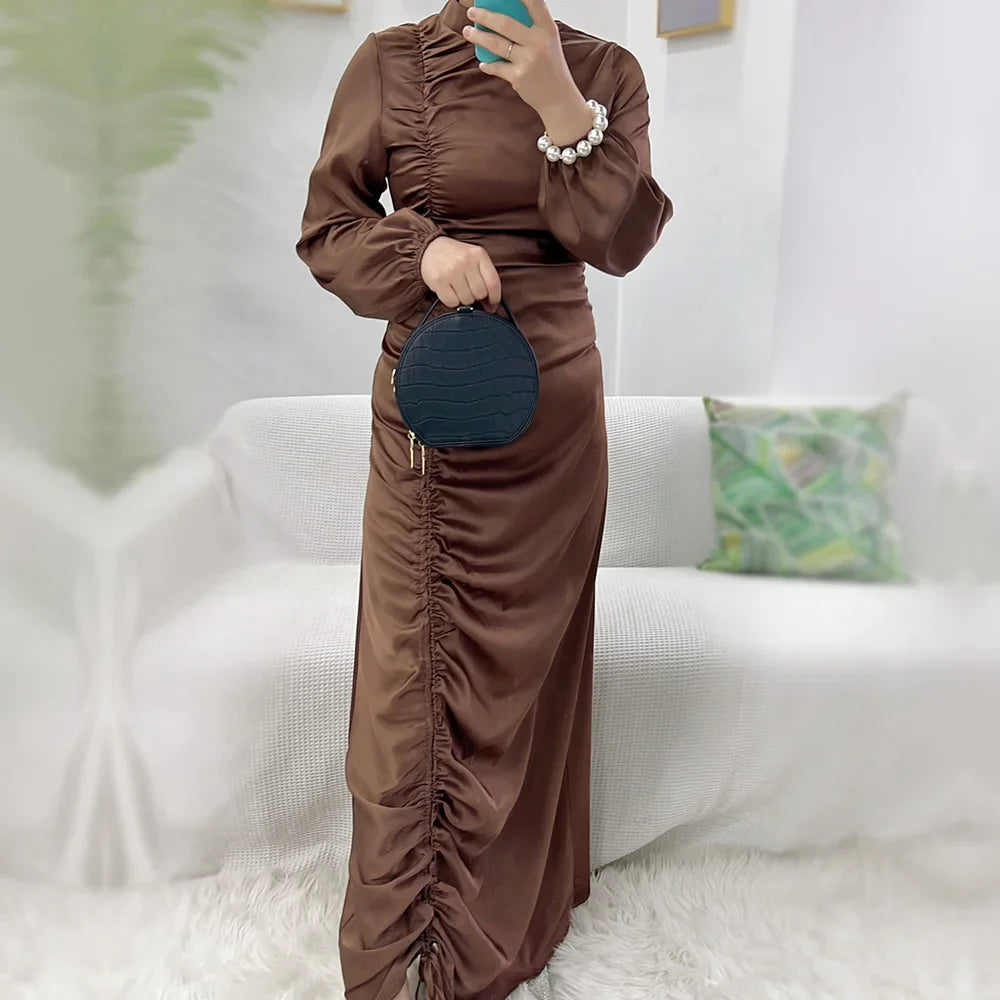 Loriya 2023 Nouveau Design Vêtements Islamiques Satin Dames Abaya Modeste Dubaï Abaya Femmes Robe Musulmane 