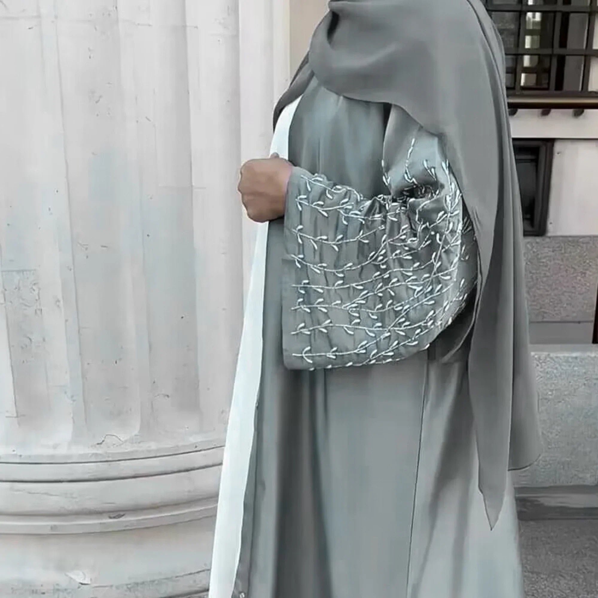 Fabricant Loriya Turquie Modeste Dubaï Abaya Abaya de luxe avec perles faites à la main Robe musulmane pour femmes 