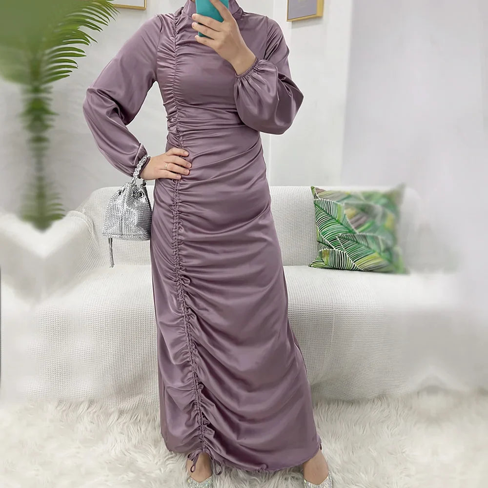 Loriya 2023 Nouveau Design Vêtements Islamiques Satin Dames Abaya Modeste Dubaï Abaya Femmes Robe Musulmane 