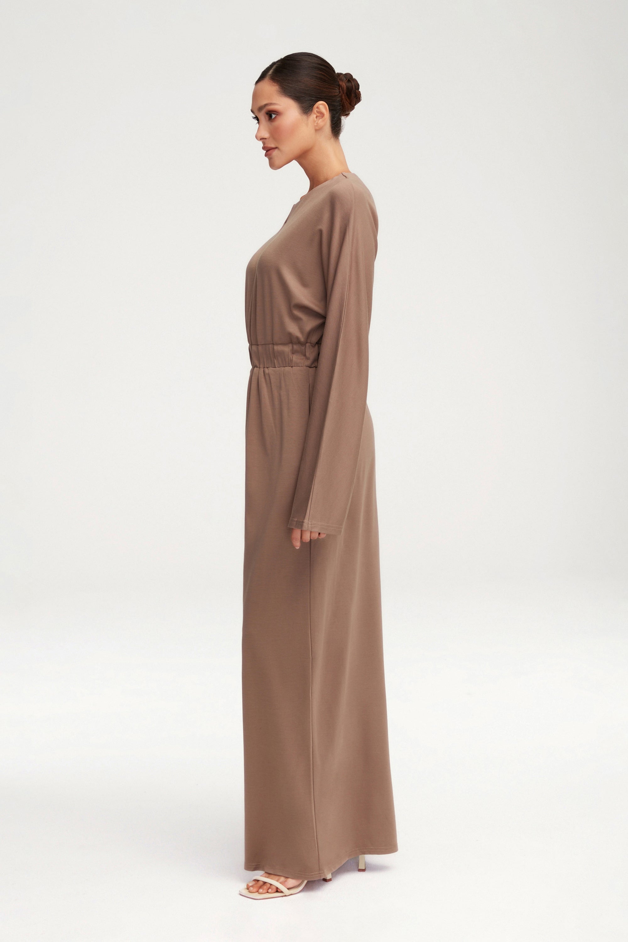 Adelynn Jersey Batwing Maxi Dress - Taupe Clothing Veiled 