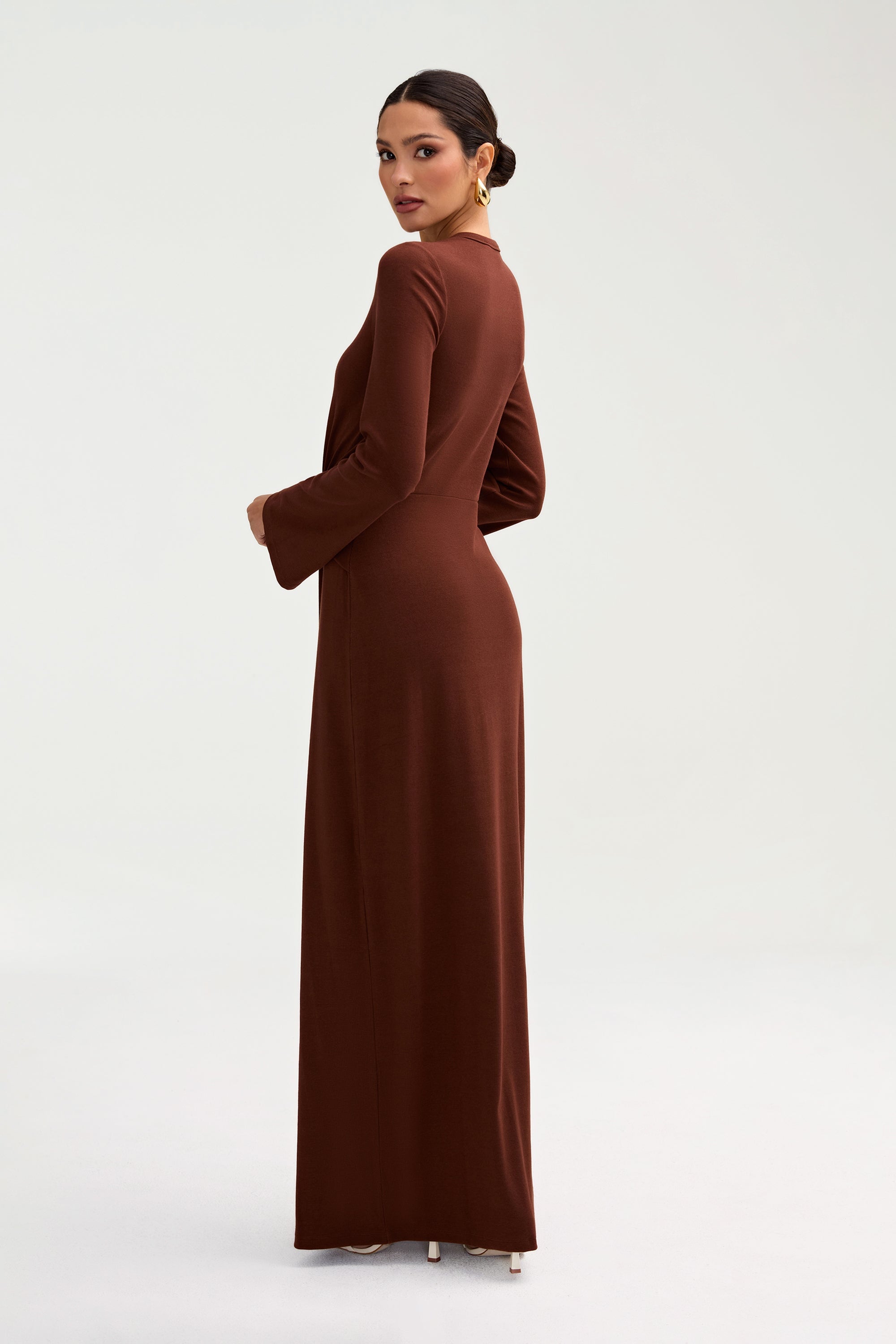 Aissia Ribbed Twist Front Maxi Dress - Chocolate Clothing Veiled 