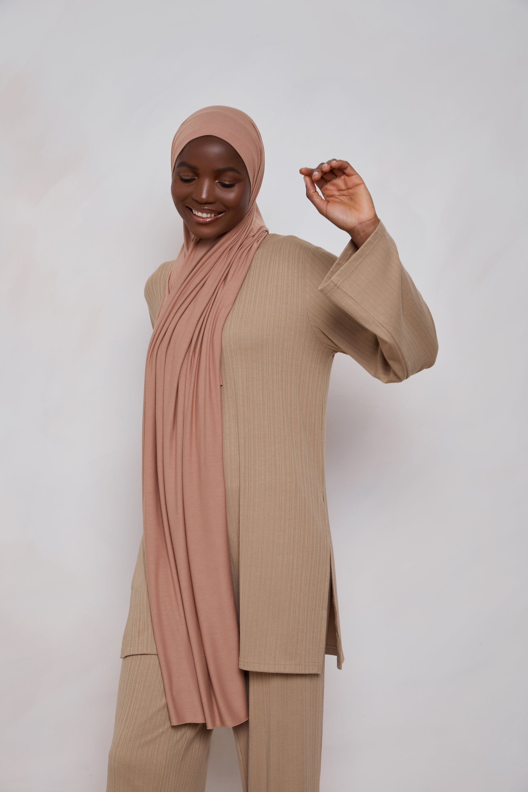 Bamboo Jersey Hijab - Cafe au Lait Veiled 