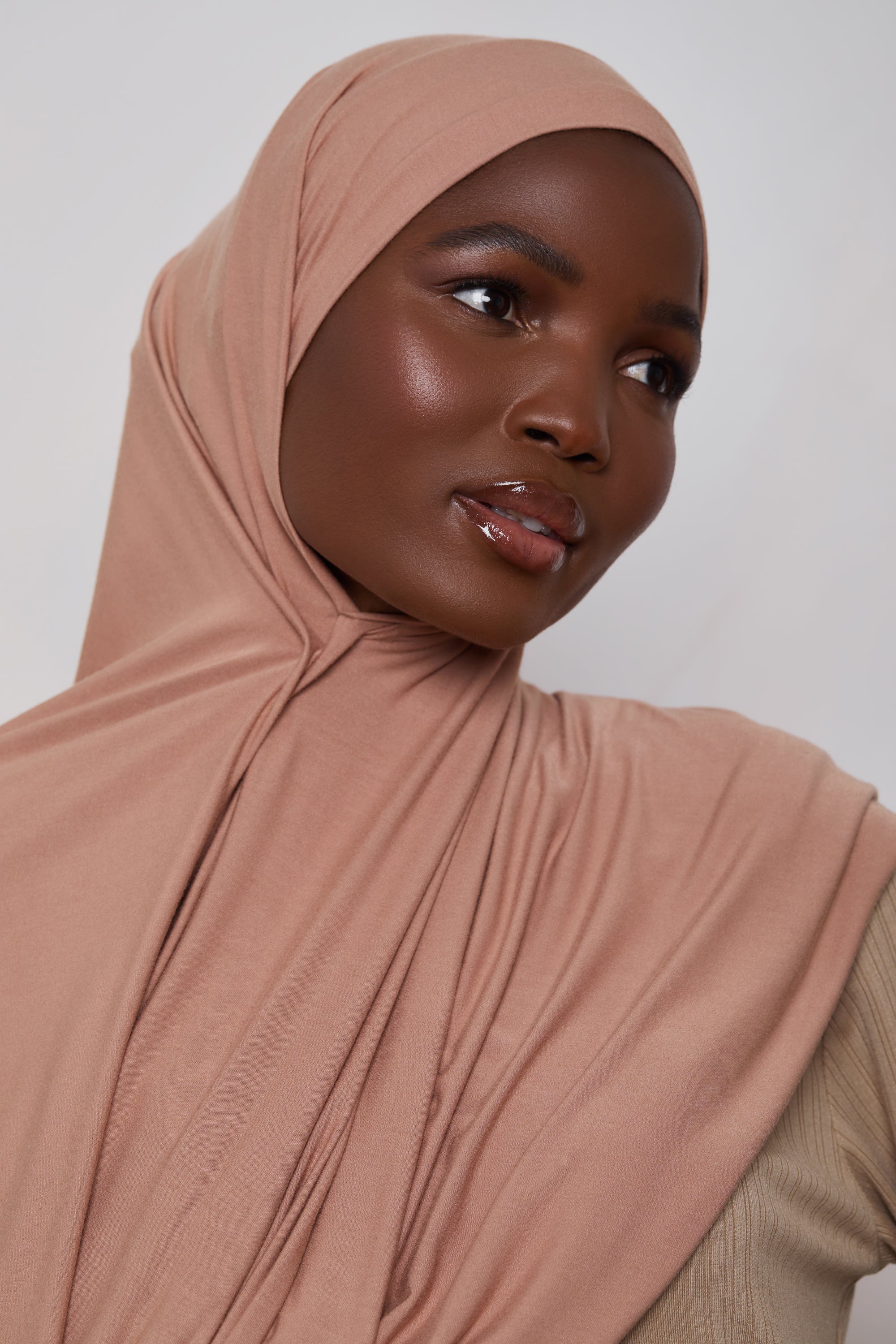 Bamboo Jersey Hijab - Cafe au Lait Veiled 