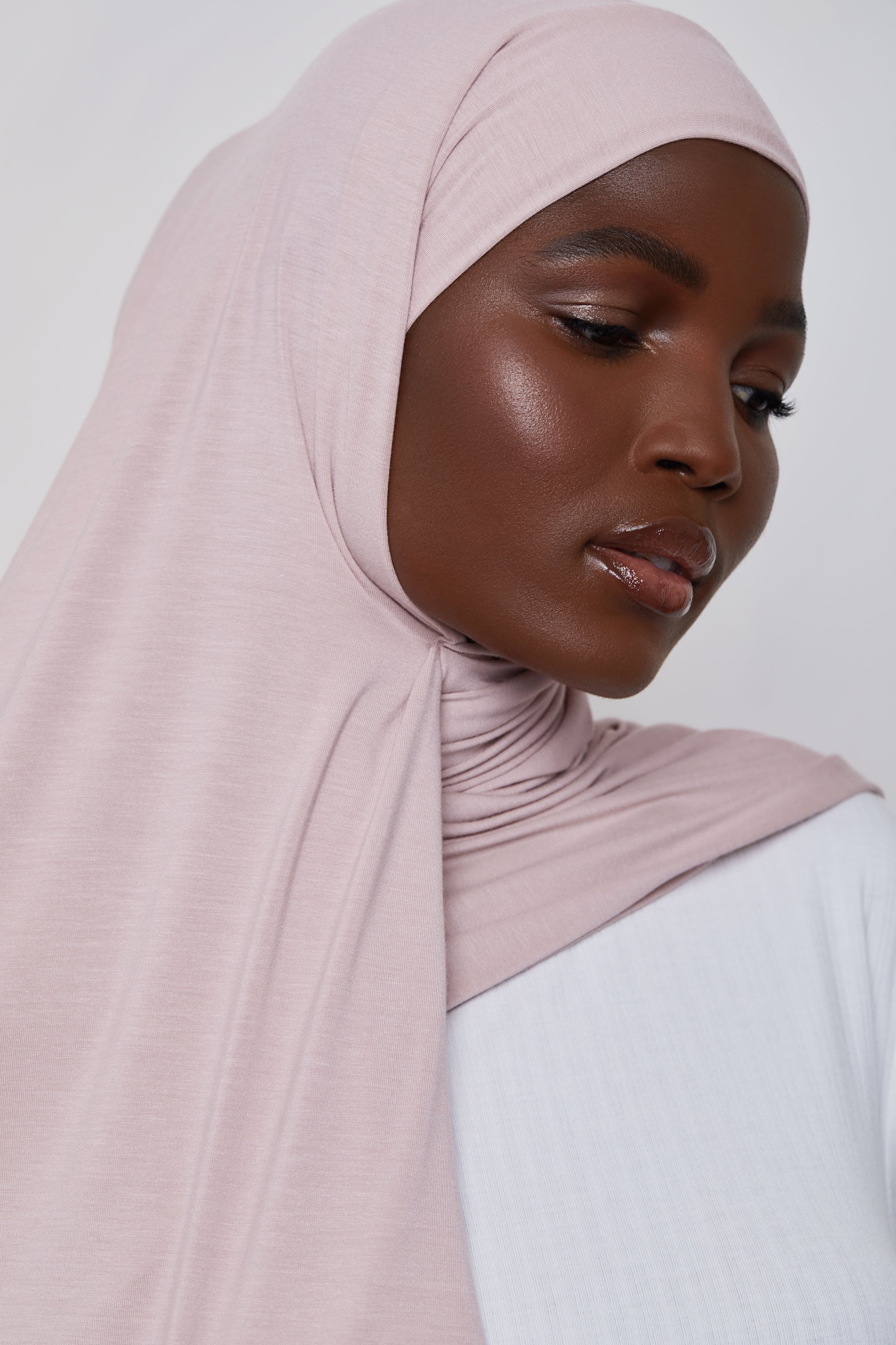 Bamboo Jersey Hijab - Dusty Rose Veiled 