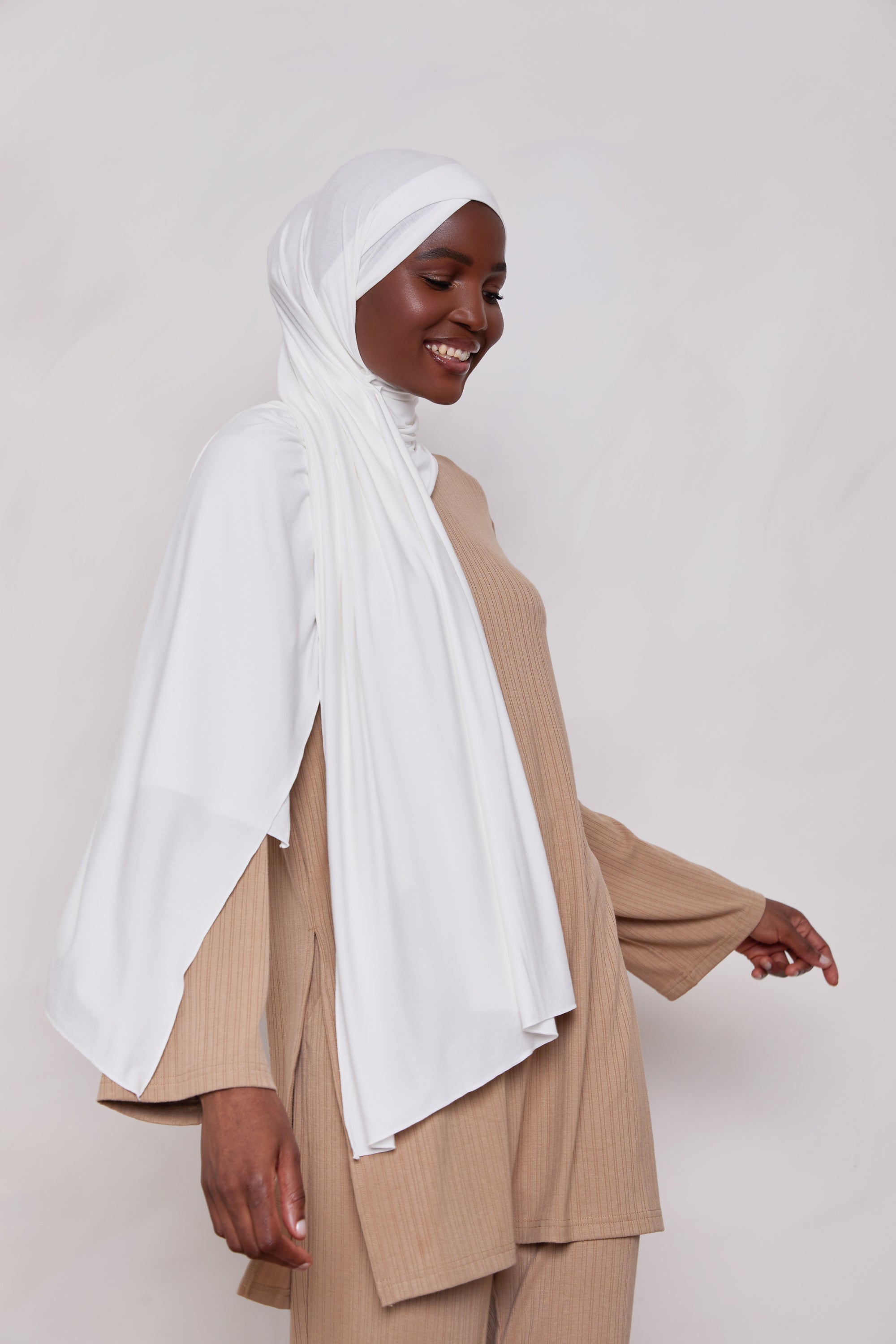 Bamboo Jersey Hijab - White Veiled 