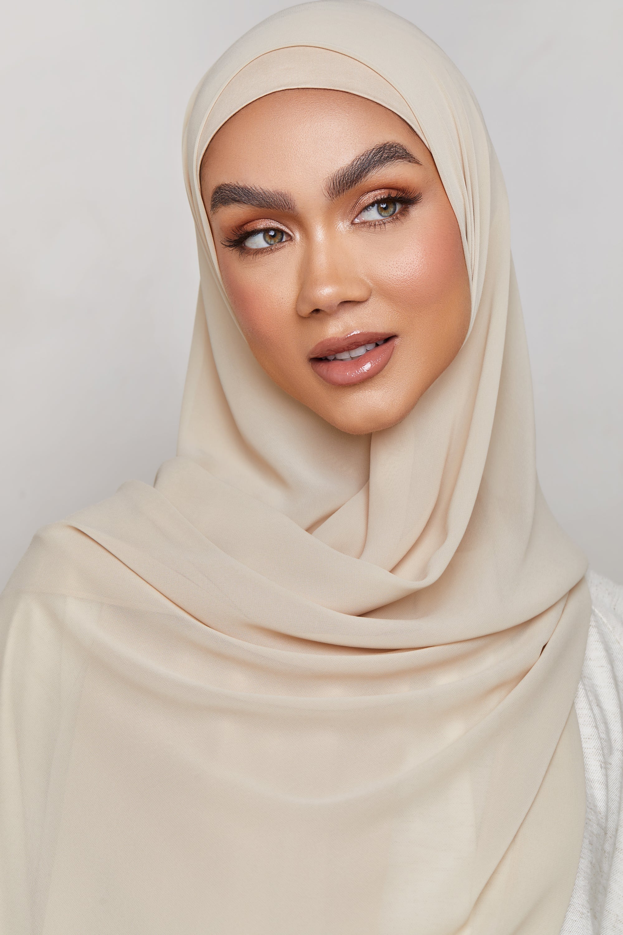 Chiffon LITE Hijab - Cement Veiled 