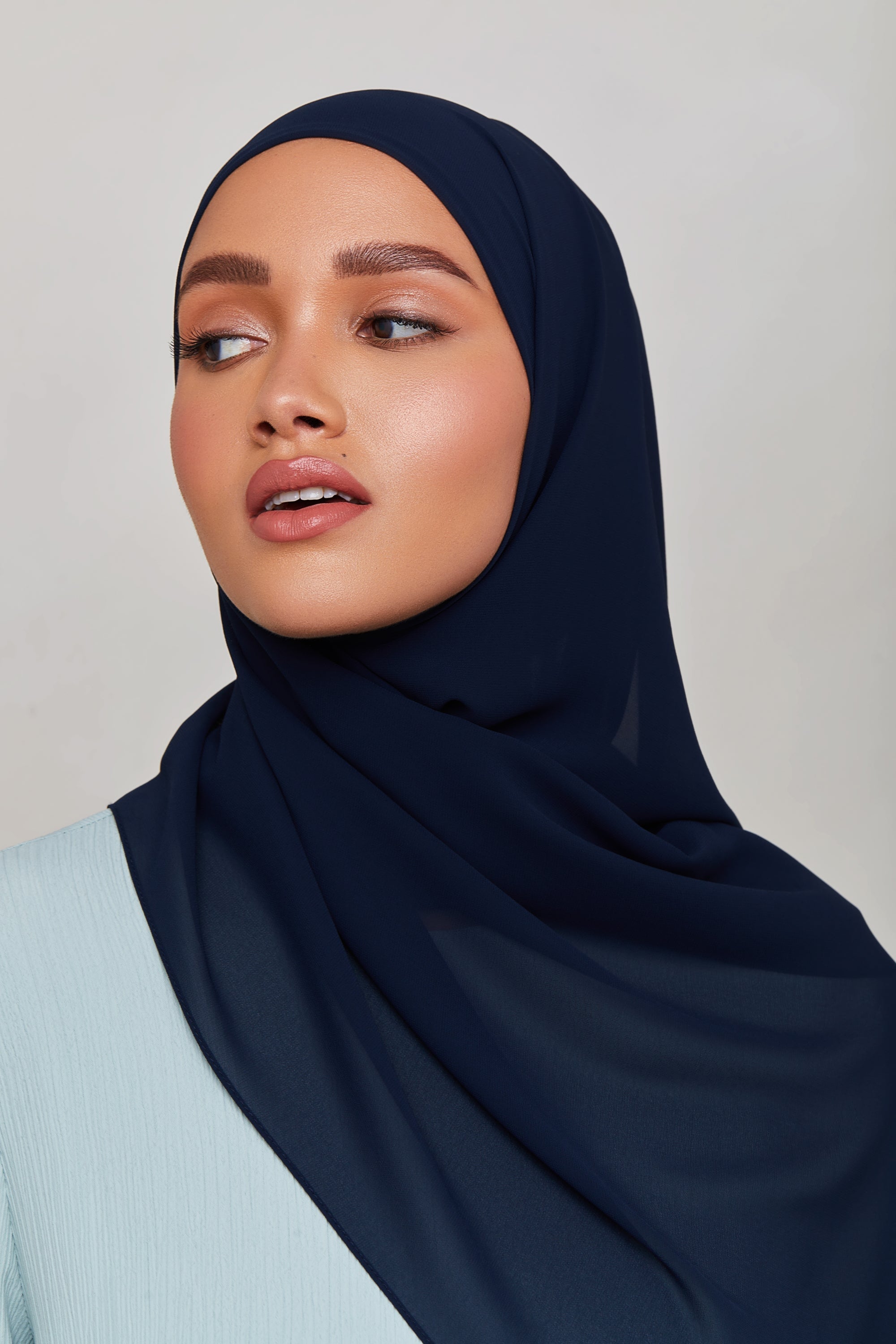 Chiffon LITE Hijab - Navy Blazer Veiled 