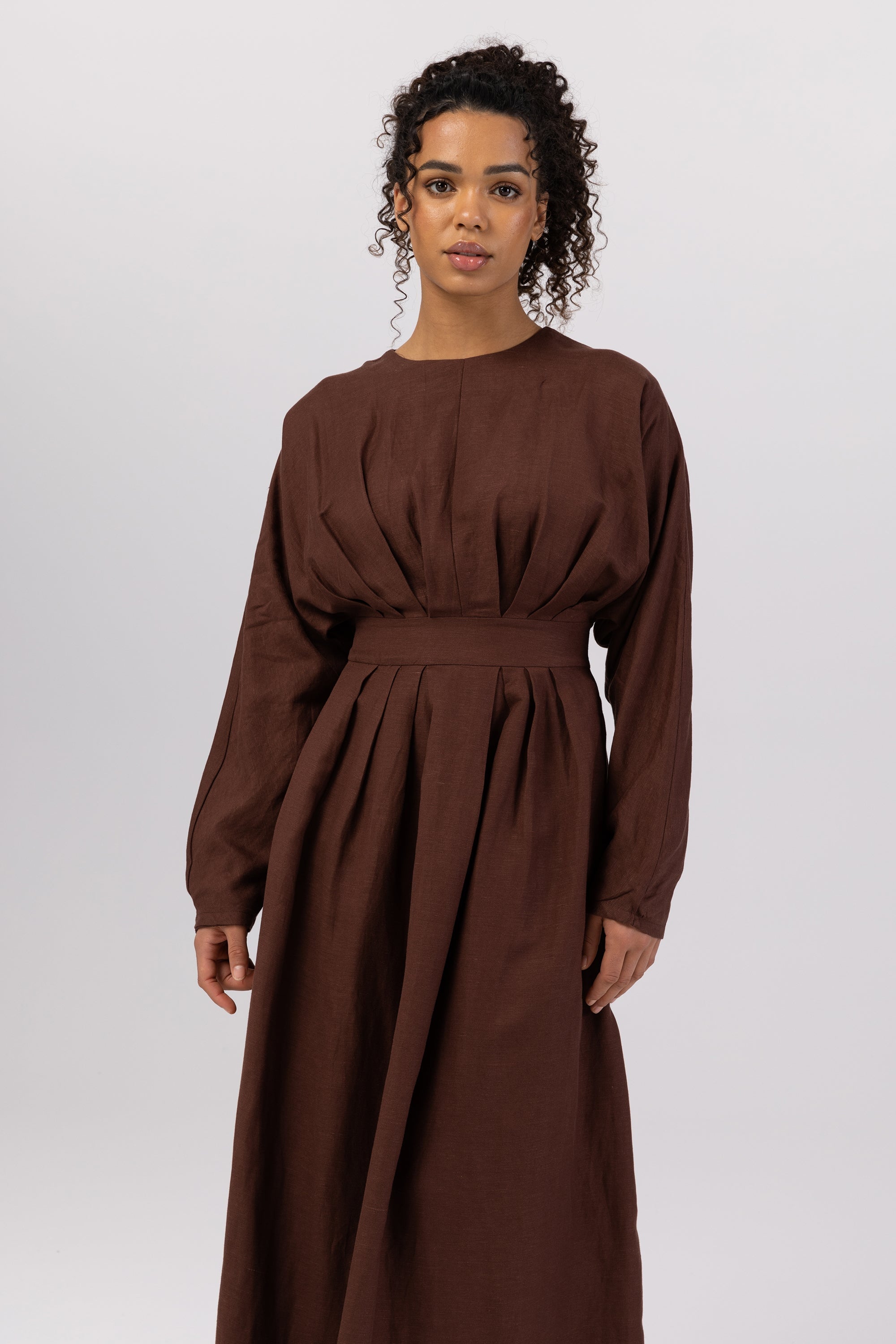 Nasira Linen Pleat Waist Maxi Dress - Brown Veiled 