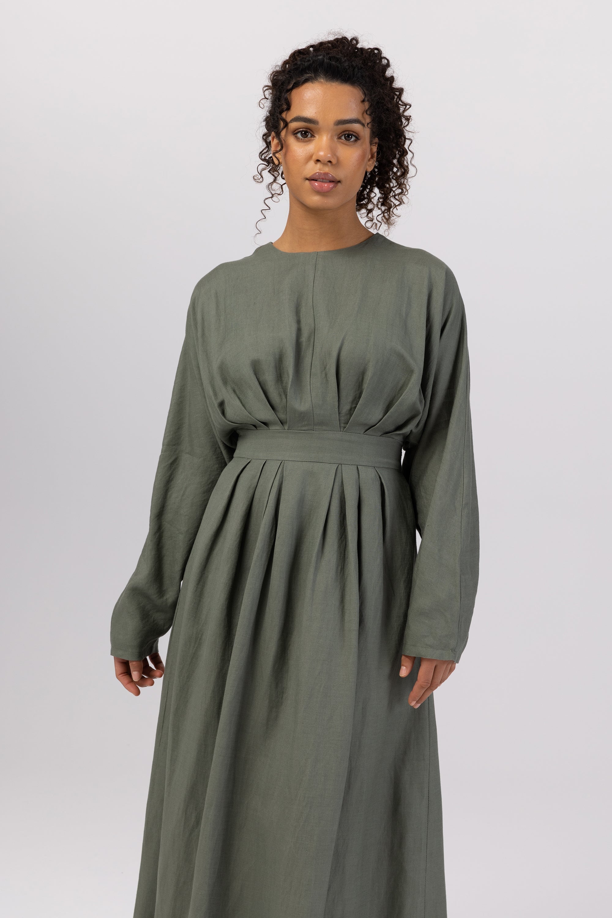 Nasira Linen Pleat Waist Maxi Dress - Sage Veiled 