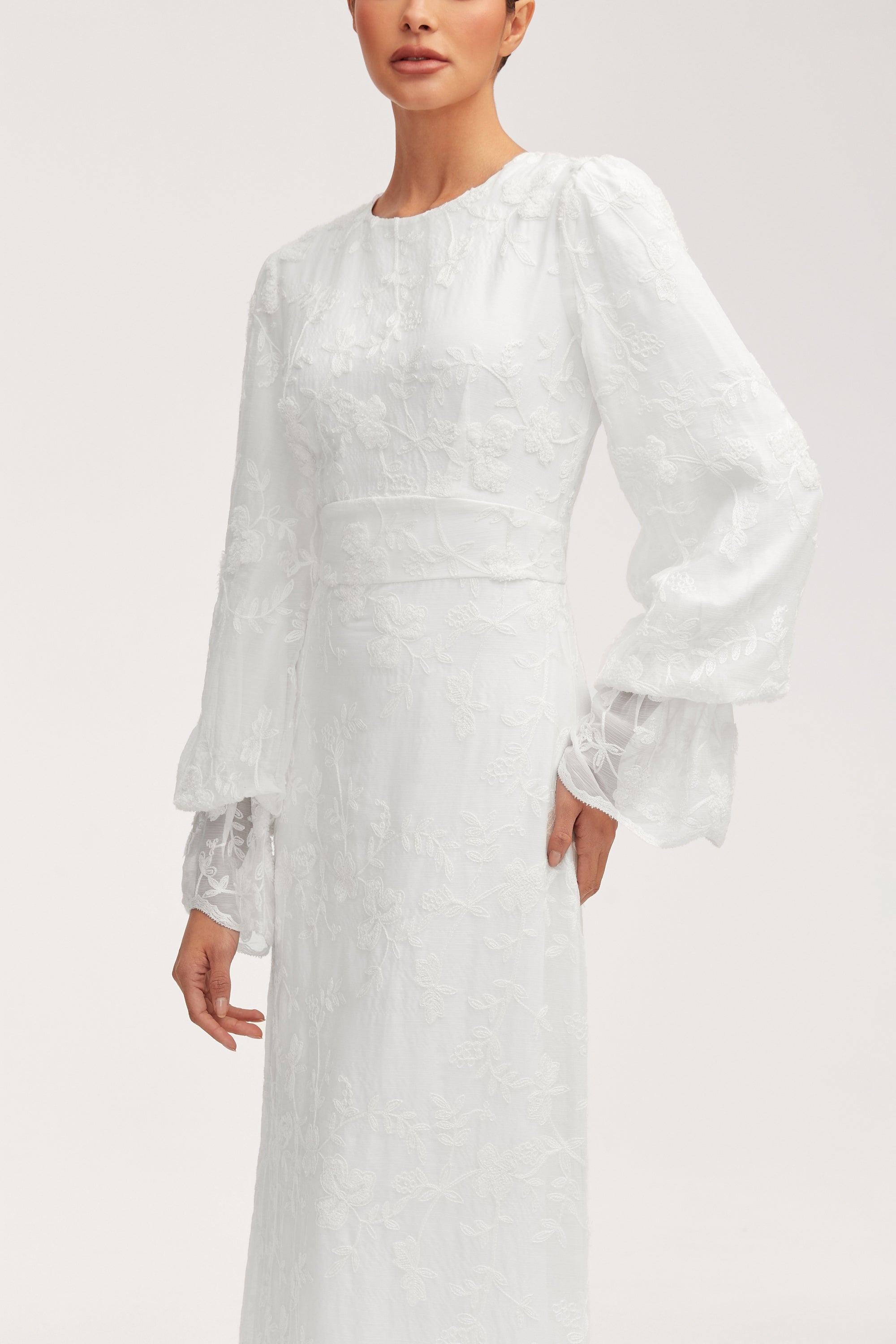 Romaissa White Lace Maxi Dress Clothing Veiled 